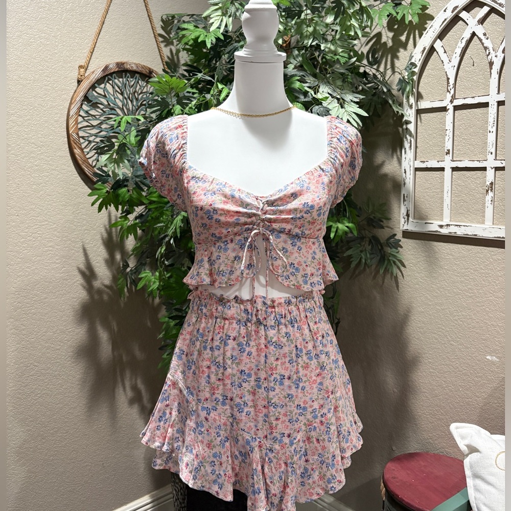 Pastel Floral Crop Top and Skort Set🌸